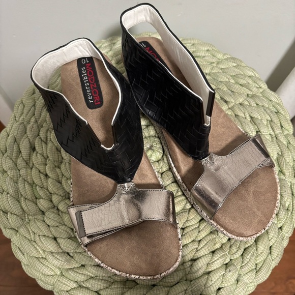 Modzori Kleo Black/White Vegan Leather Low Wedge Reversible Slide Sandal NWOB - Picture 6 of 8